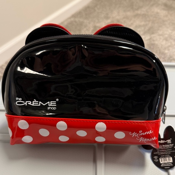 The Crème Shop Minnie Mouse Dome Travel Pouch Bundle- Red - Picture 3 of 15